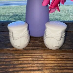 White Elegate Embossed Bow Salt & Pepper Shakers ~ New